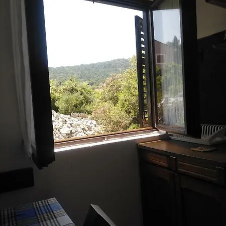 Rovenska Seaview Apartment