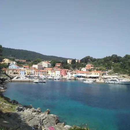 Rovenska Seaview Apartment *